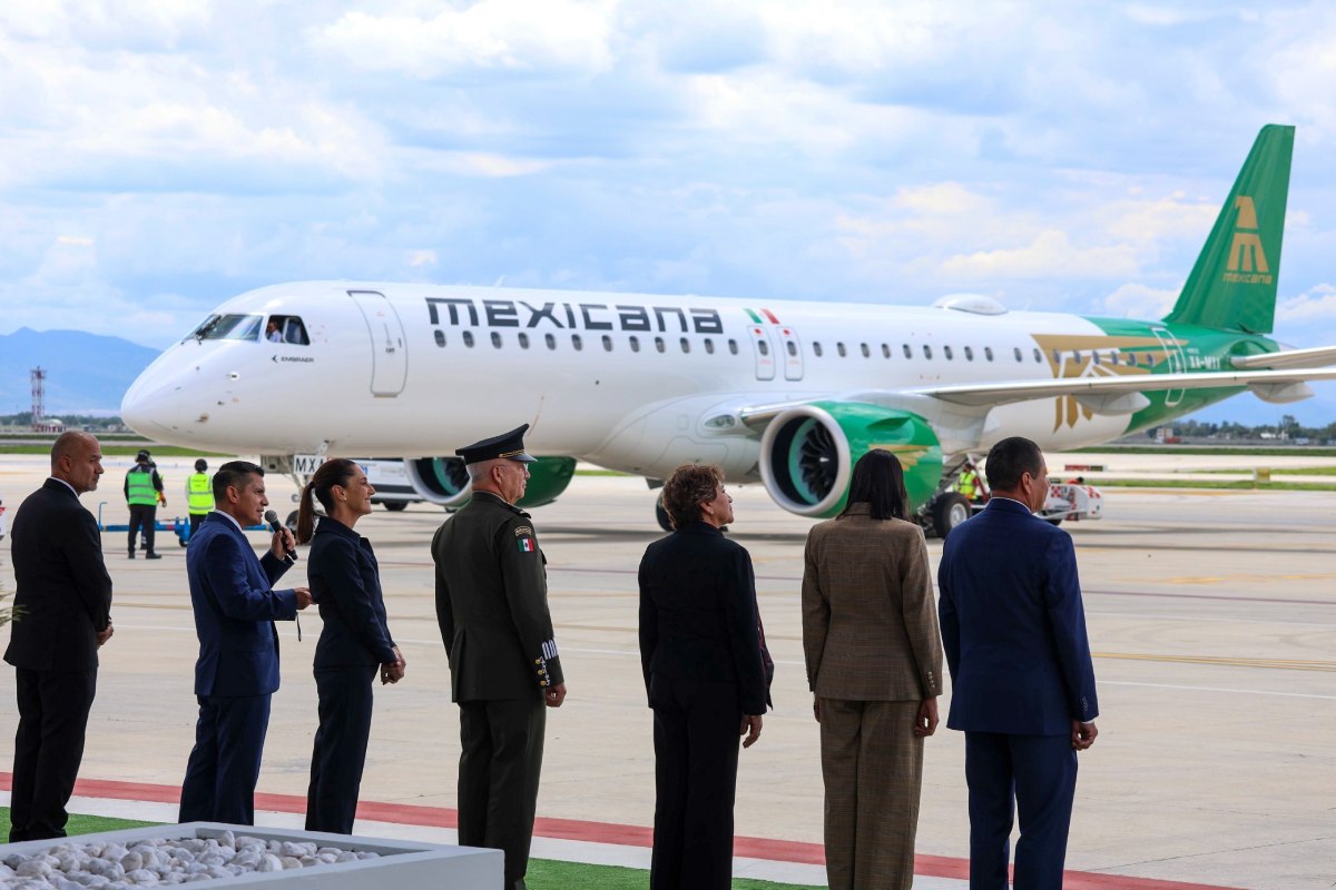 Ceremonia de bienvenida del Embraer E195-E2 de Mexicana
