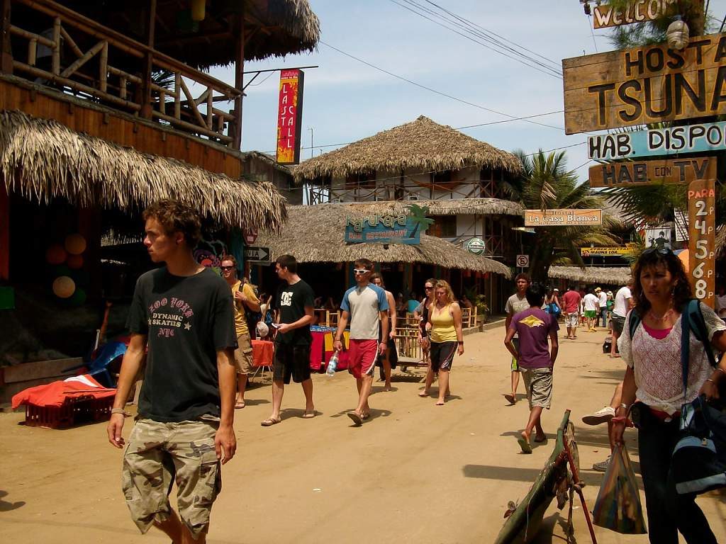 Montañita el destino surfista de Ecuador 2