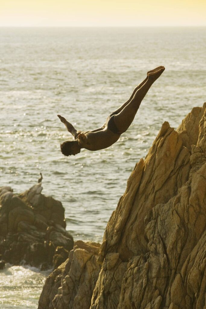 Clavadista en la Quebrada de Acapulco