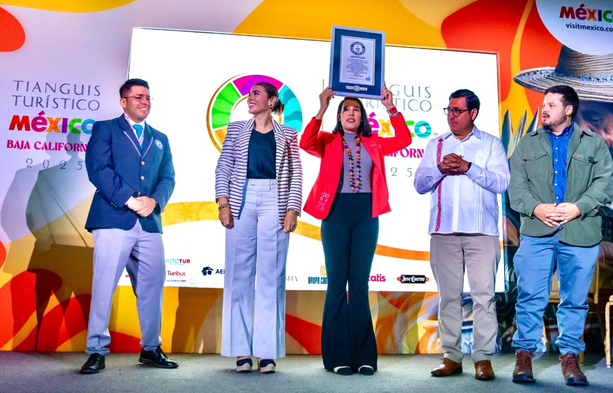 Josefina Rodríguez Zamora, Récord Guinness, Tianguis Turístico
