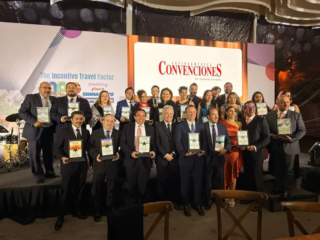Entrega de reconocimientos en Meeting Place Guanajuato
