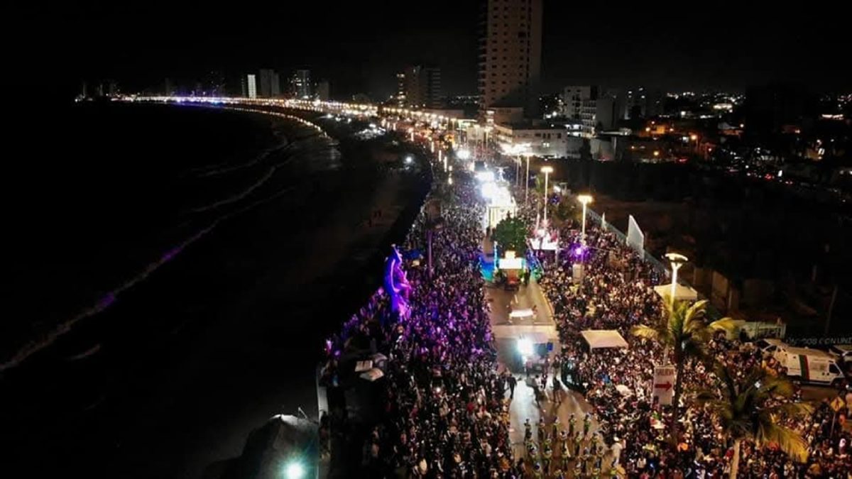 Carnaval de Mazatlán de noche