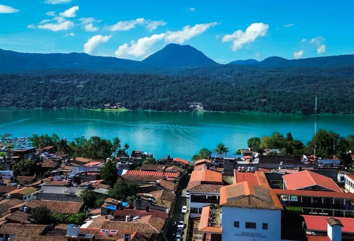 Pueblo Valle de Bravo
