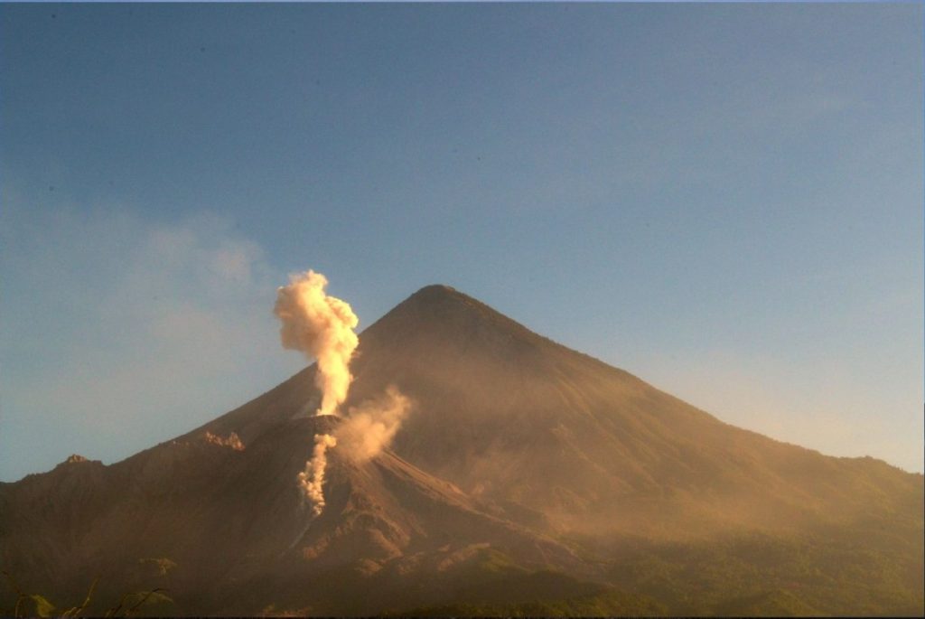 Volcán Santiaguito en Guatemala