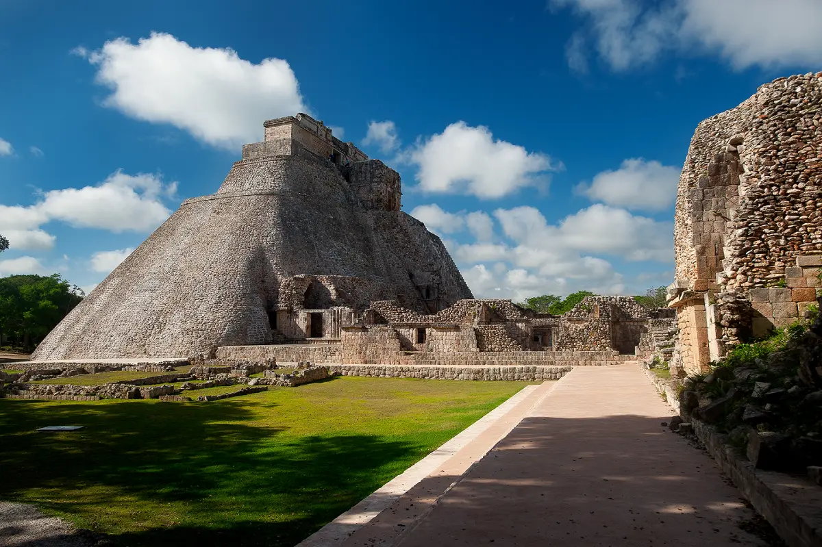 Pirámide del Adivino en Uxmal