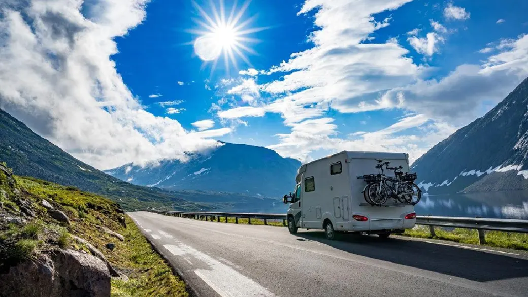 Caravana en carretera