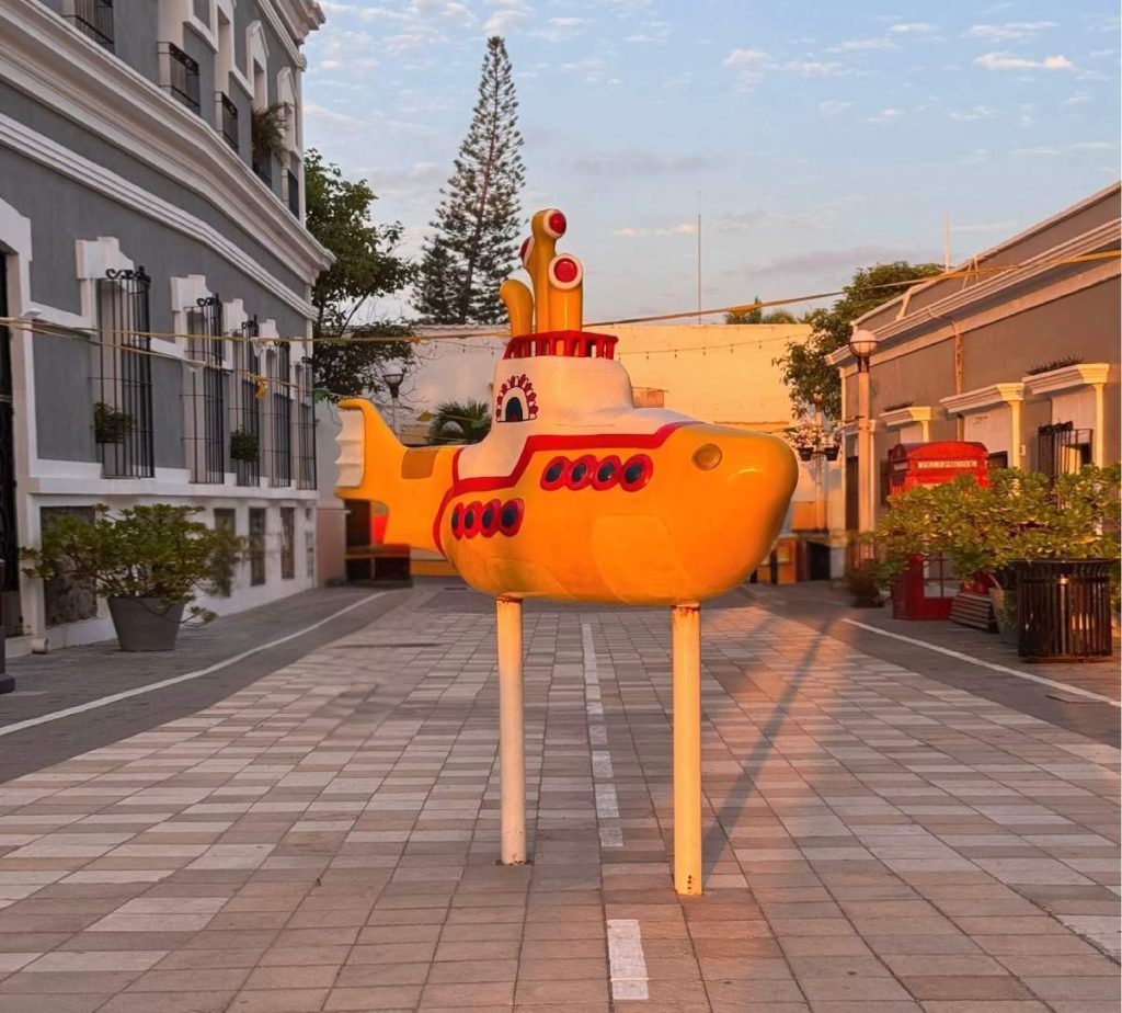 Submarino amarillo en el Callejón Liverpool