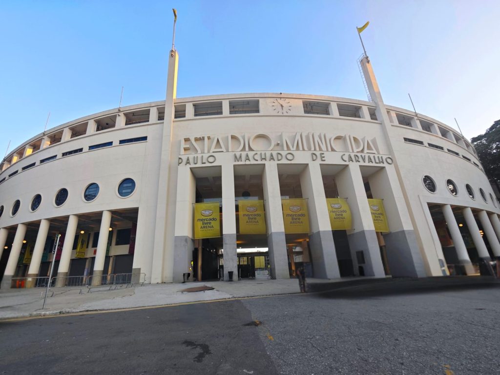 Estadio Municipal Paulo Machado de Carvalho,