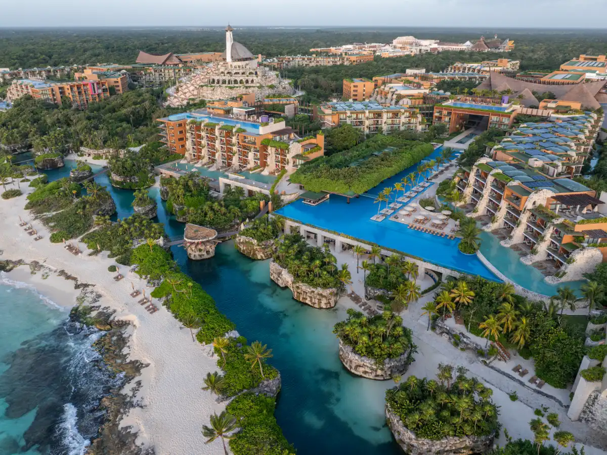 Hotel Xcaret Arte Infinity Pool