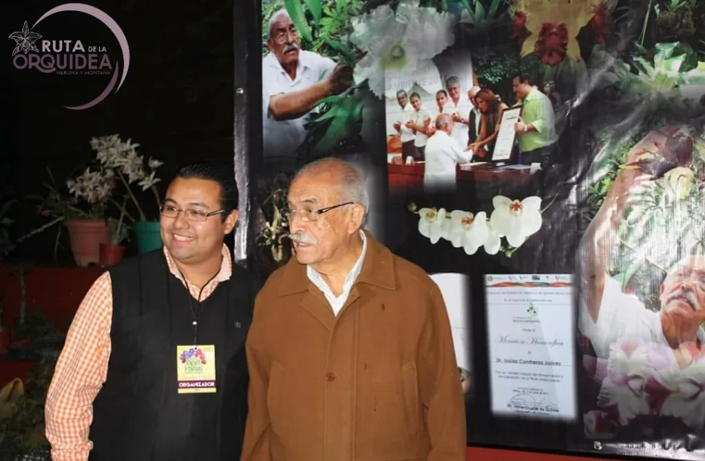 Óscar Espino Contreras y el Dr. Isaías Contreras Juárez