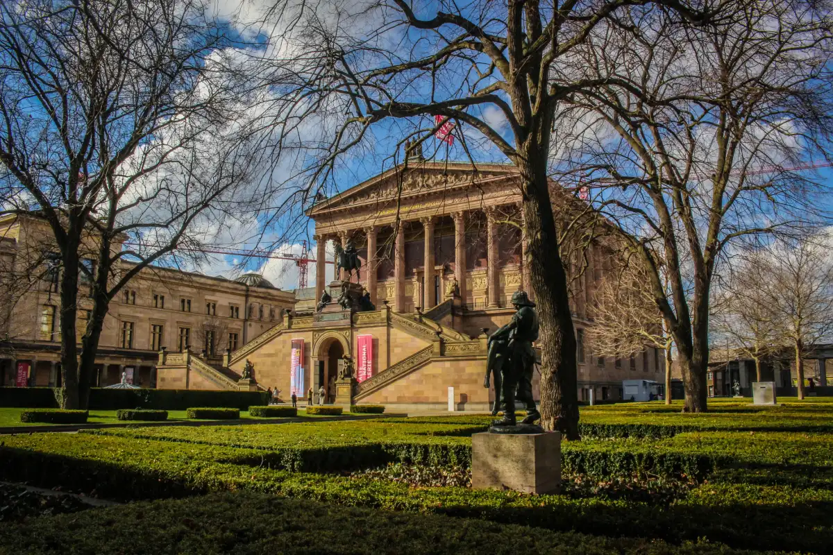 Antigua Galería Nacional en la Isla de los Museos de Berlín
