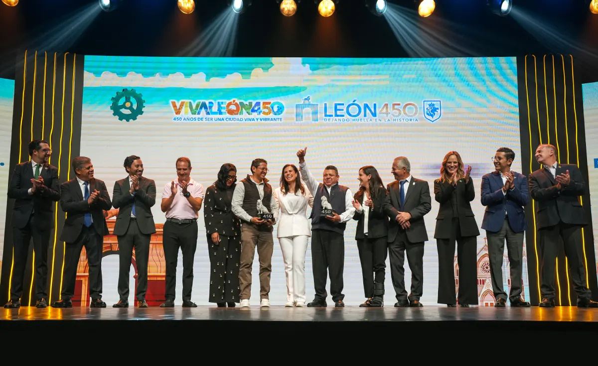 Reconocimiento al Mérito Turístico León 450