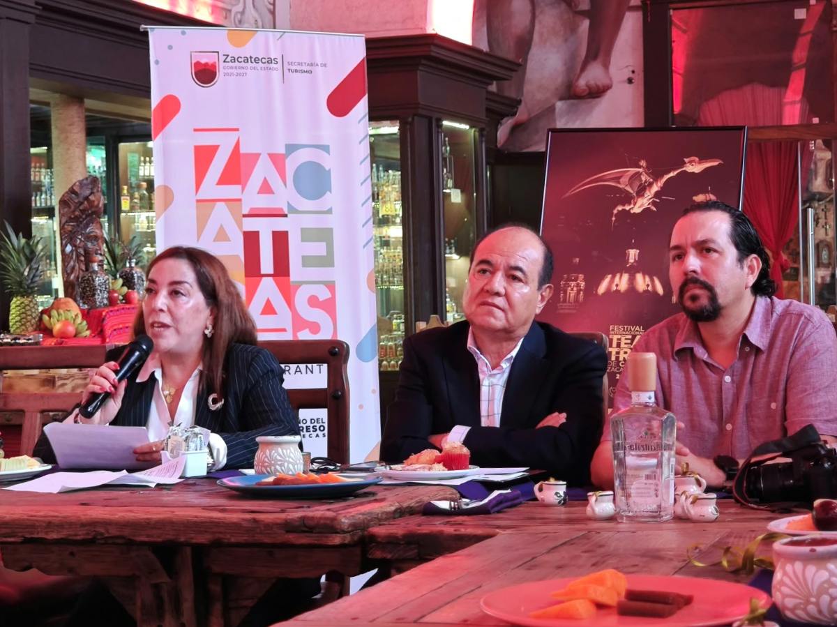 María de Lourdes, Le Roy Barragán, Iván Alejandro