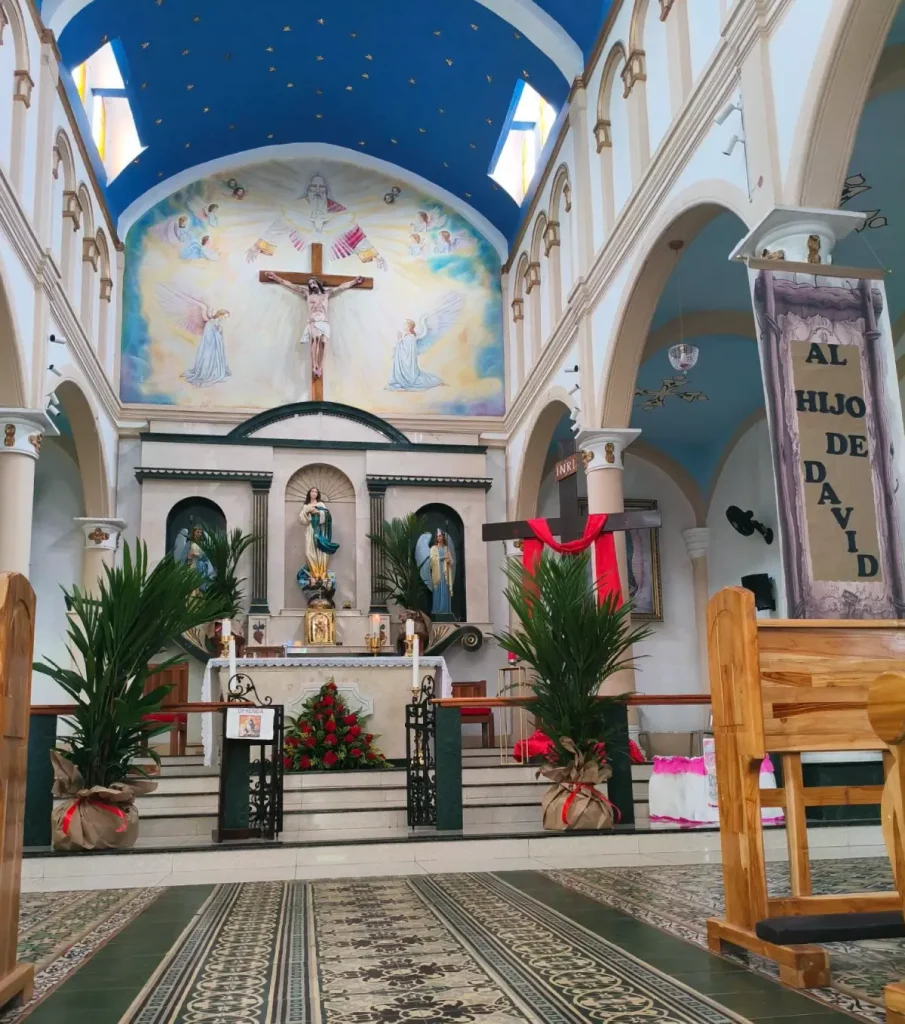 Presbiterio del Santuario de la Inmaculada Concepción en Restrepo