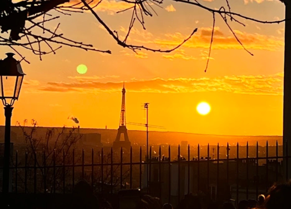 Vista de París al atardecer
